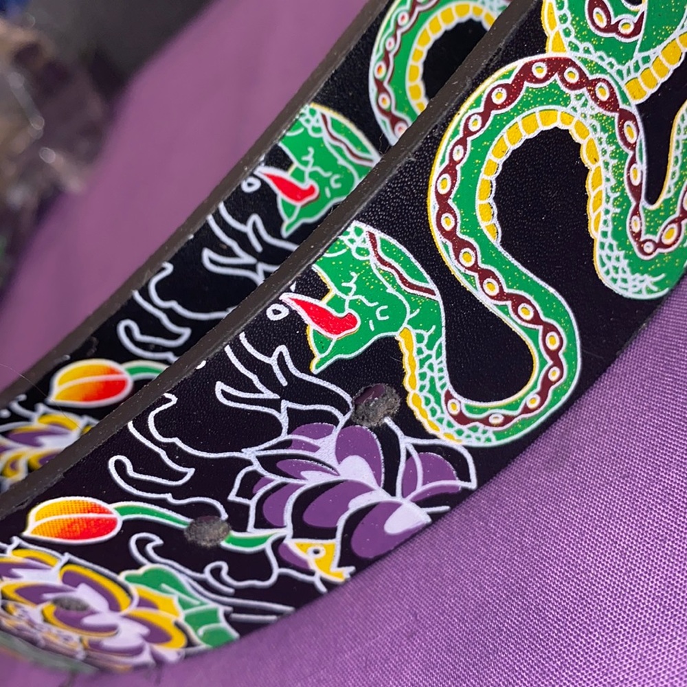 Snake designed belt
